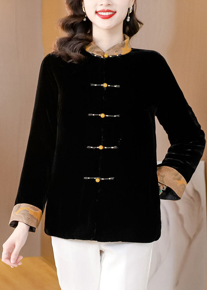 Sophisticated Coat with a Clean Classic Look