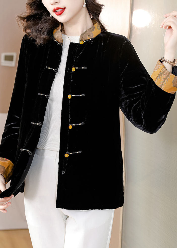 Sophisticated Coat with a Clean Classic Look