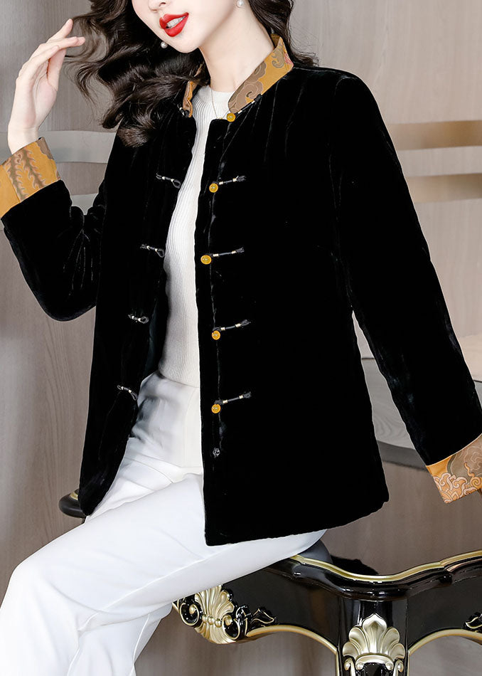 Sophisticated Coat with a Clean Classic Look