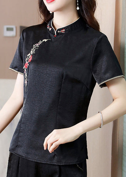 Beautifully Finished Top in a Timeless Design