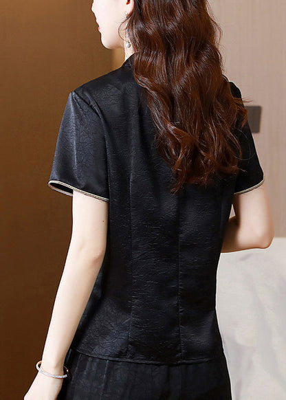 Beautifully Finished Top in a Timeless Design