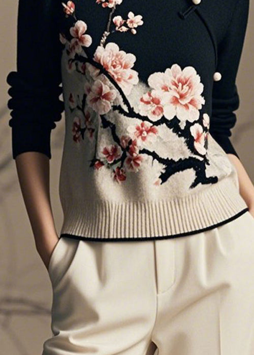 Classic Vintage Sweater with a Flattering Fit