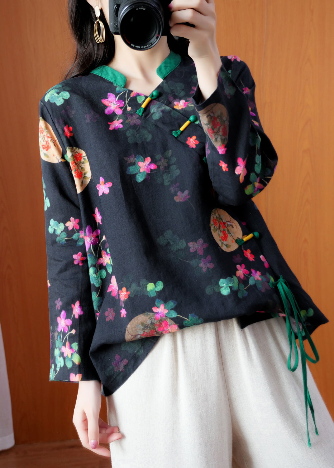 Effortlessly Elegant Top with a Timeless Design
