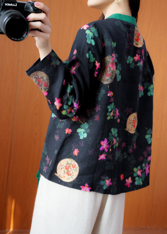 Effortlessly Elegant Top with a Timeless Design