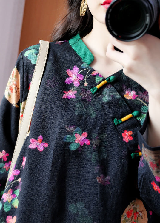 Effortlessly Elegant Top with a Timeless Design