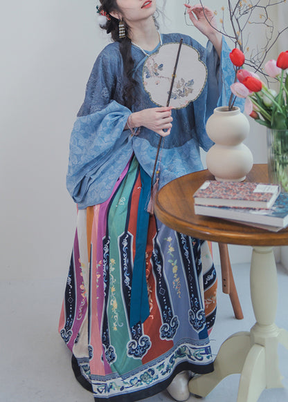 Beautifully Finished Garment in a Timeless Design