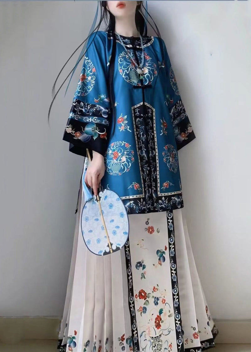 Beautiful Set with Unique Style