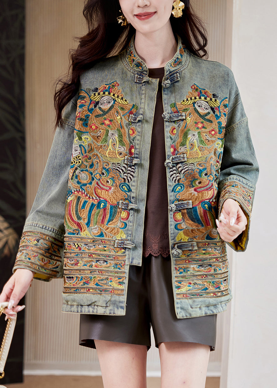 Effortlessly Elegant Coat with a Timeless Design