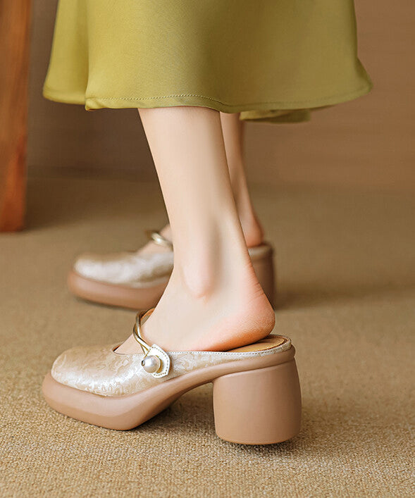 Chic Orthopedic Sandals with Unique Design