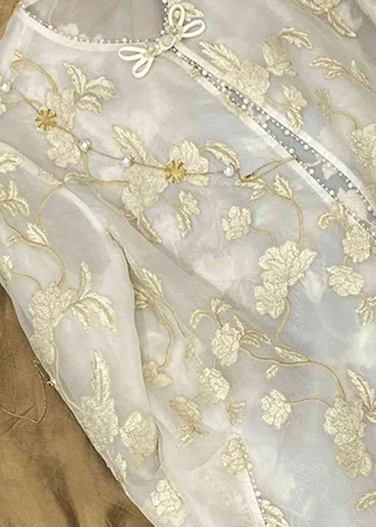 A Vintage Style Top with Delicate Timeless Details