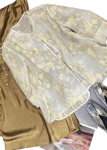 A Vintage Style Top with Delicate Timeless Details
