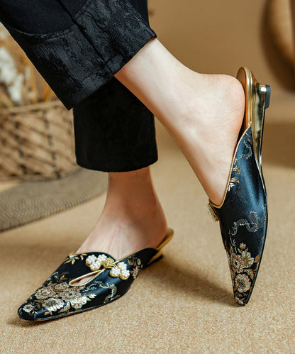 Chic Orthopedic Sandals with Unique Design