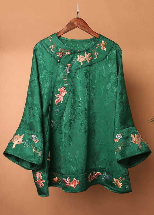 Beautifully Finished Blouse in a Timeless Design