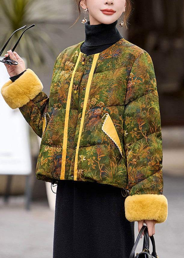 Gracefully Styled Coat for Any Occasion
