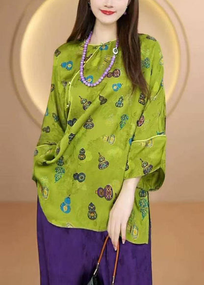 A Vintage Style Shirt with Delicate Timeless Details