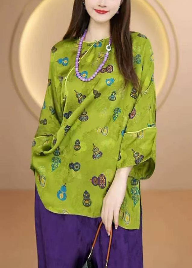 A Vintage Style Shirt with Delicate Timeless Details