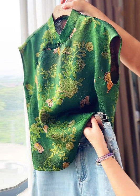 Polished Top with an Effortless Classic Look
