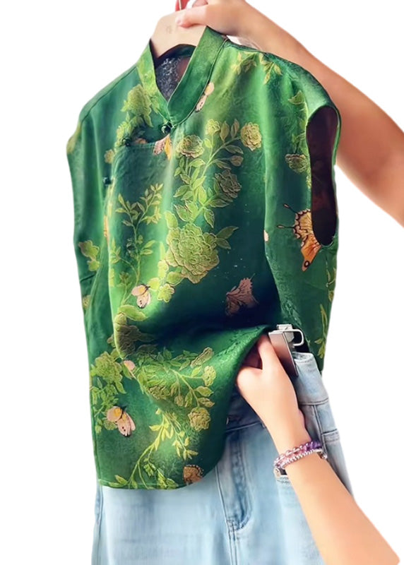 Polished Top with an Effortless Classic Look