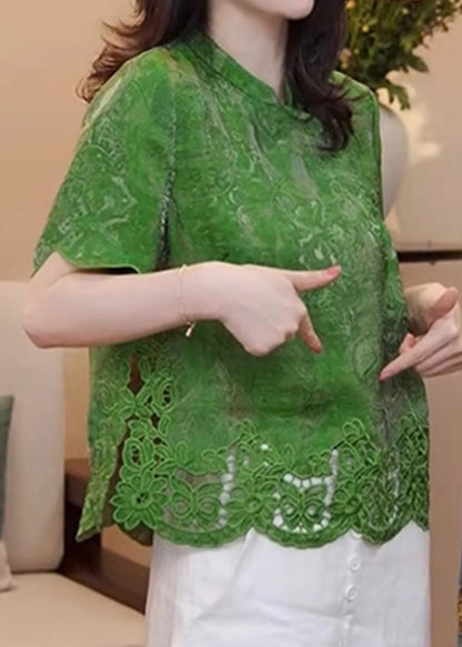 Effortlessly Elegant Blouse with a Timeless Design