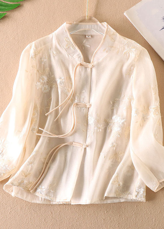 Classic Vintage Shirt with a Flattering Fit
