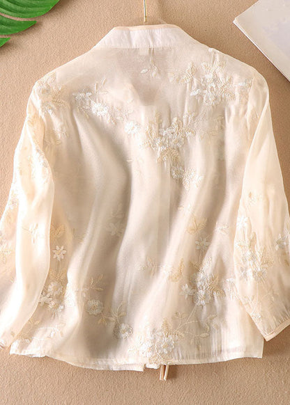 Classic Vintage Shirt with a Flattering Fit