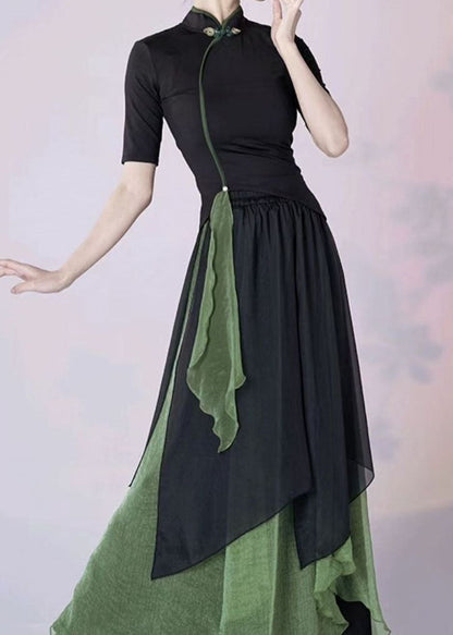 A Vintage Style Top with Delicate Timeless Details