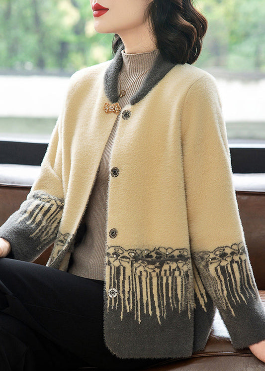 Beautifully Finished Coat in a Timeless Design