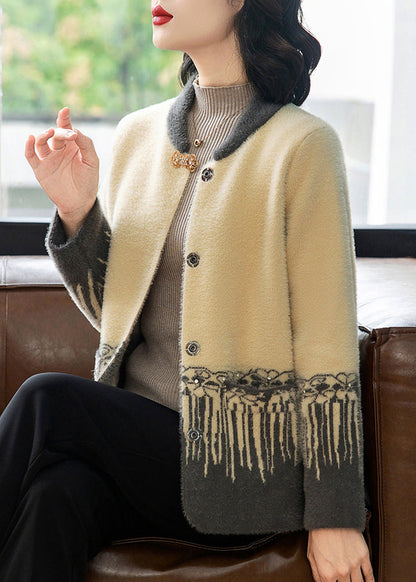 Beautifully Finished Coat in a Timeless Design