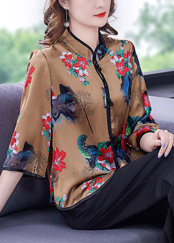 Classic Vintage Shirt with a Flattering Fit