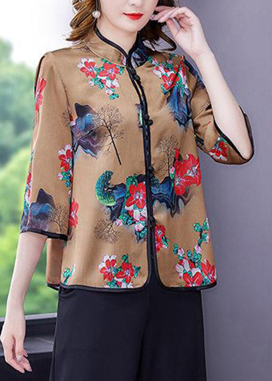 Classic Vintage Shirt with a Flattering Fit