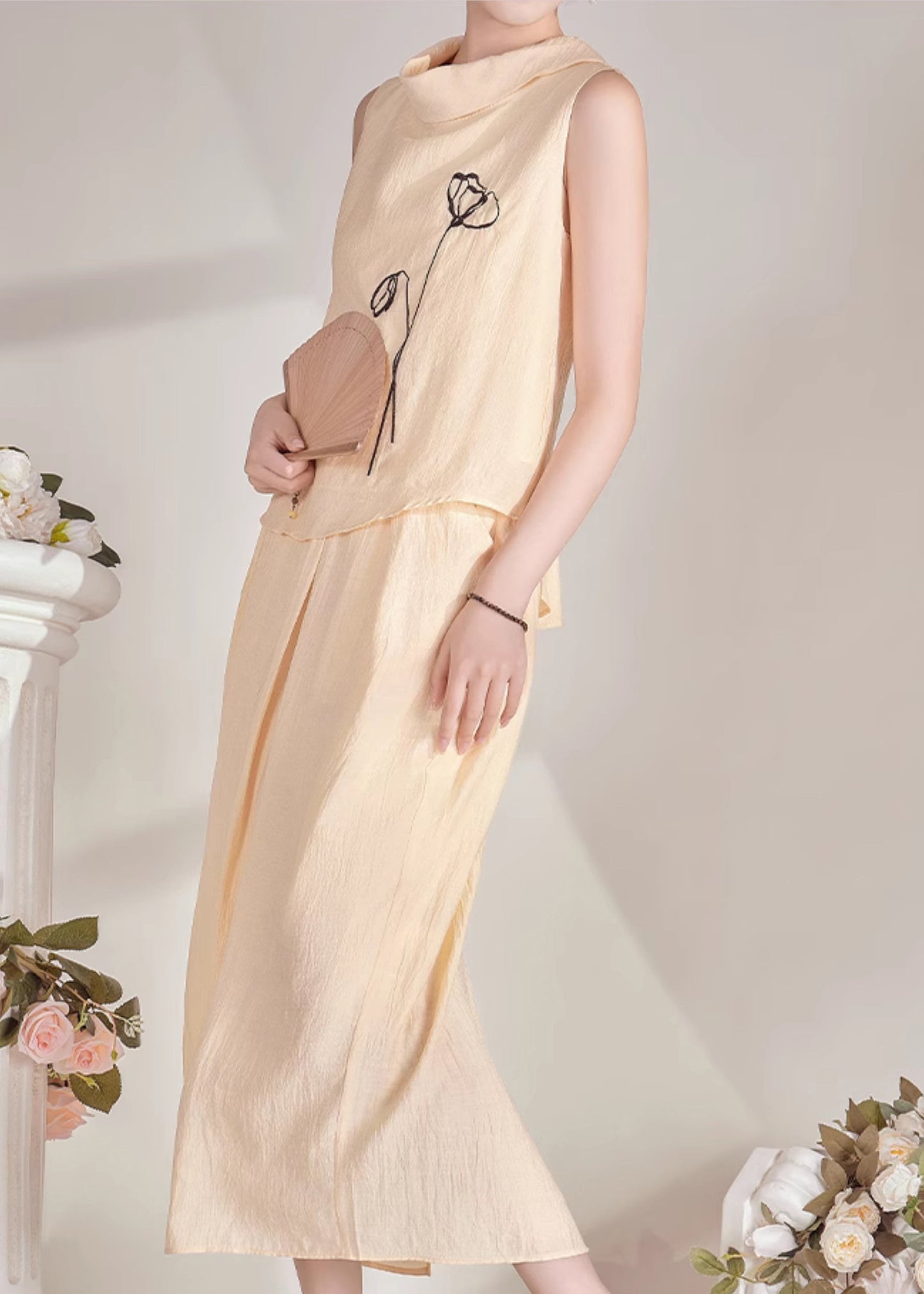 Beautifully Finished Top in a Timeless Design