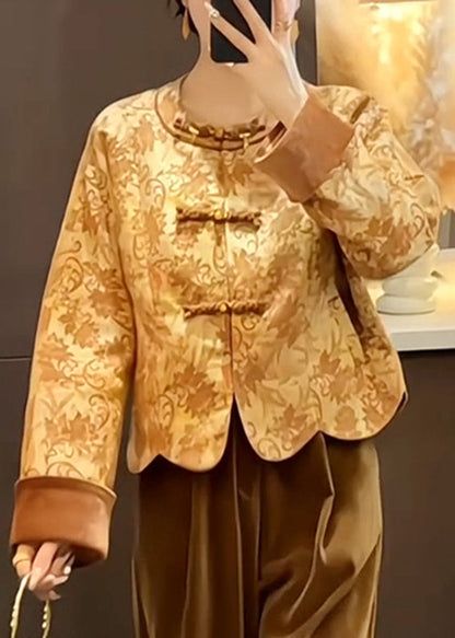 Effortlessly Elegant Coat with a Timeless Design