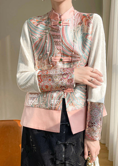 Effortlessly Elegant Garment with a Timeless Design