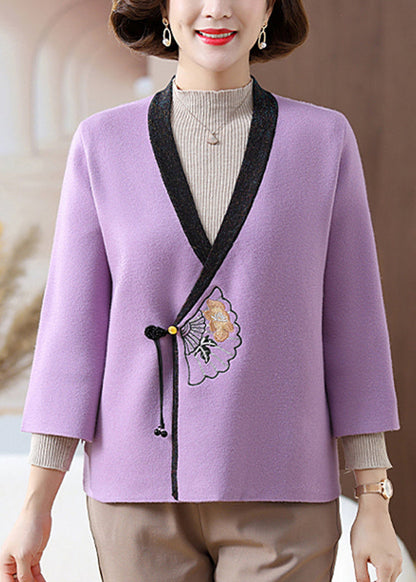 Classic Vintage Cardigan with a Flattering Fit