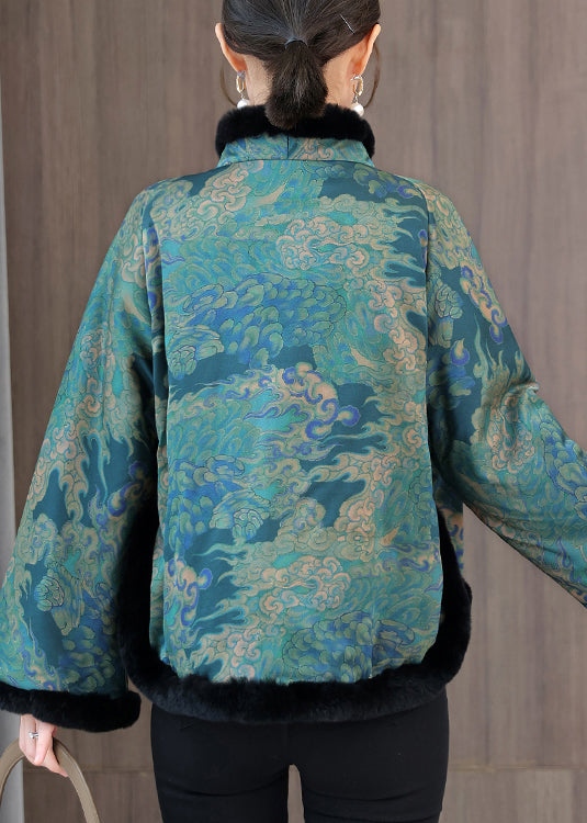 Classic Vintage & Enduringly Stylish Coat