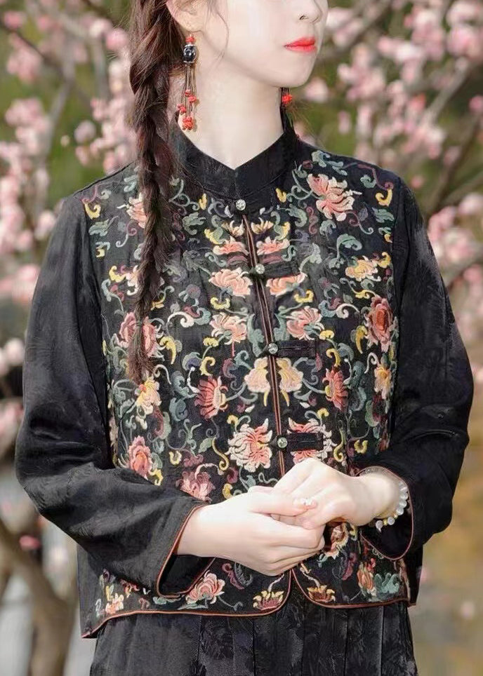 Effortlessly Elegant Coat with a Timeless Design