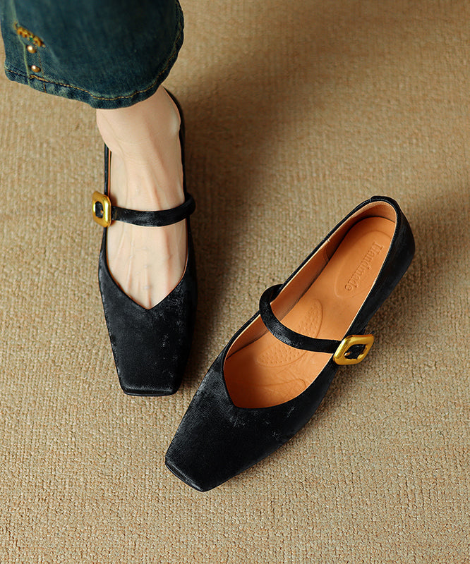 Graceful Orthopedic Loafers for Modern Look