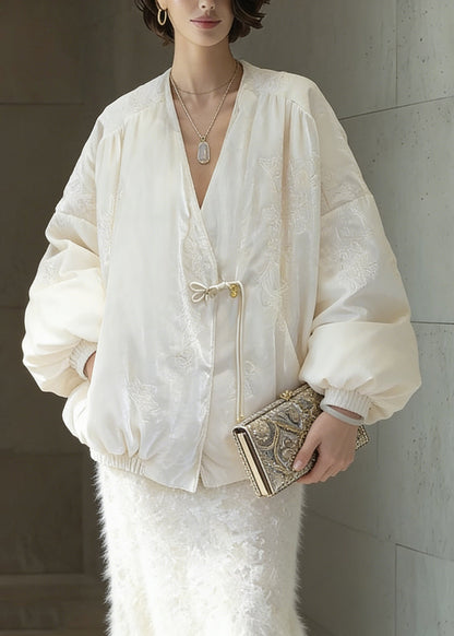 Well Tailored Coat with a Graceful Silhouette