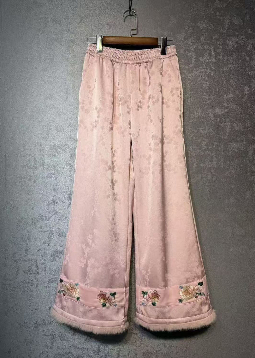 Sophisticated Pants with a Clean Classic Look