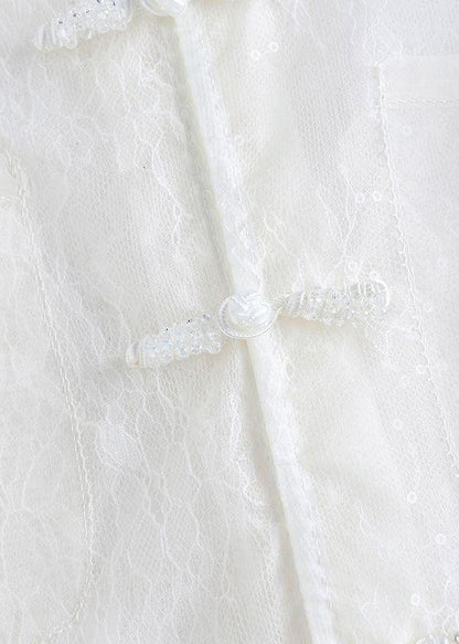 Effortlessly Elegant Shirt with a Timeless Design