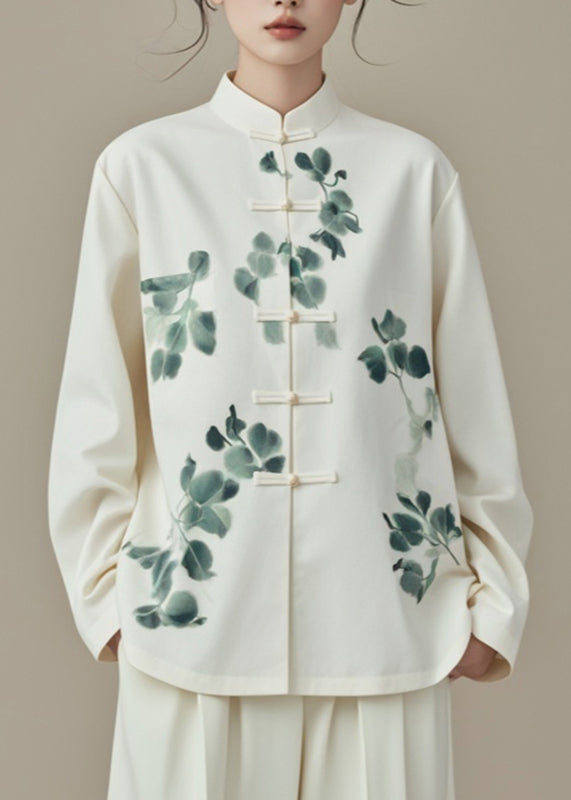 Gracefully Styled Coat for Any Occasion