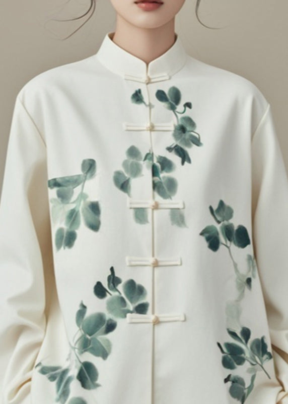 Gracefully Styled Coat for Any Occasion