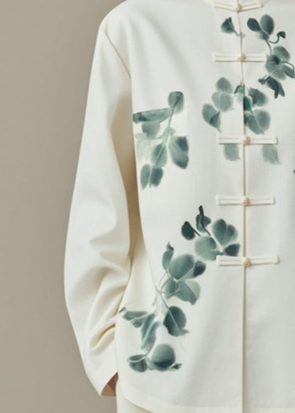 Gracefully Styled Coat for Any Occasion