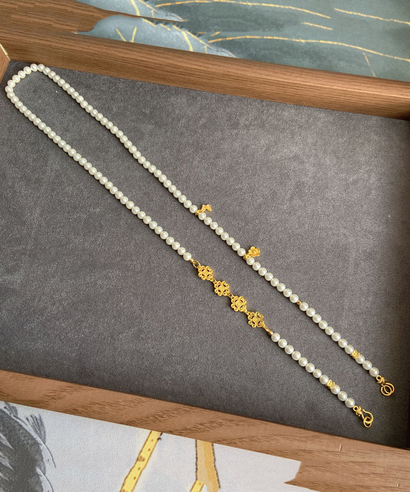Classic Silver Necklace with Timeless Appeal