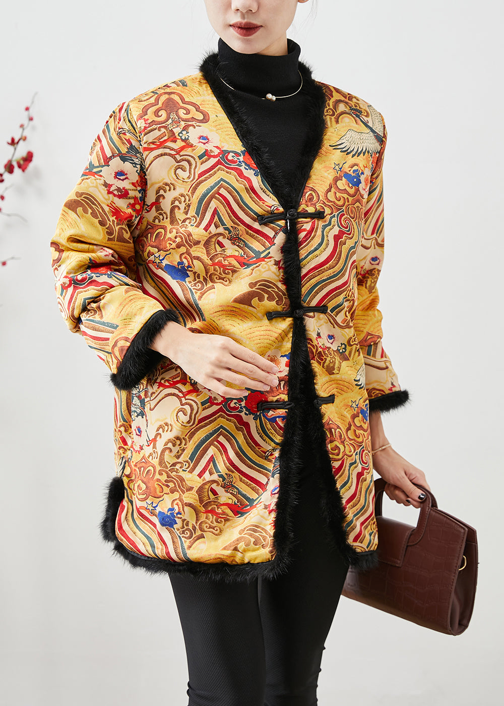 Well Tailored Coat with a Graceful Silhouette