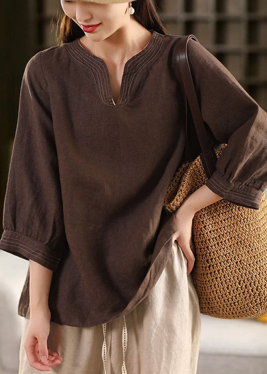 Effortlessly Elegant Top with a Timeless Design