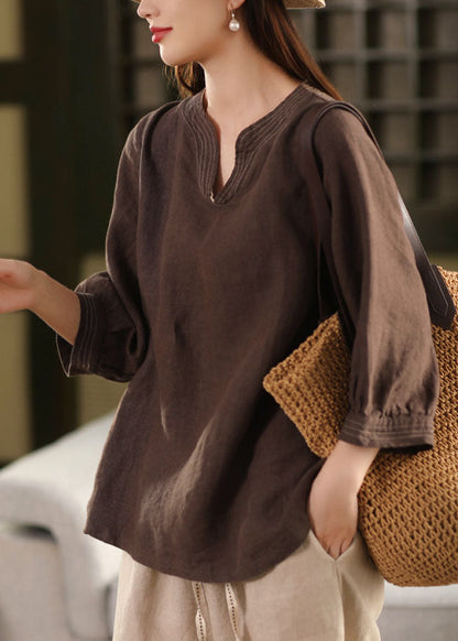 Effortlessly Elegant Top with a Timeless Design
