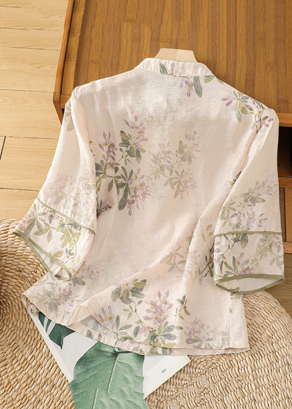 Beautifully Crafted Blouse in a Classic Style