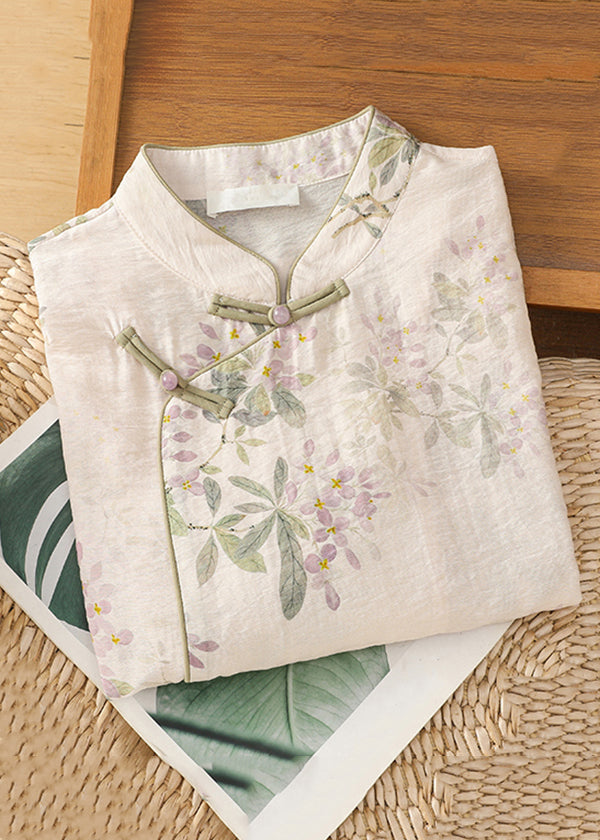 Beautifully Crafted Blouse in a Classic Style