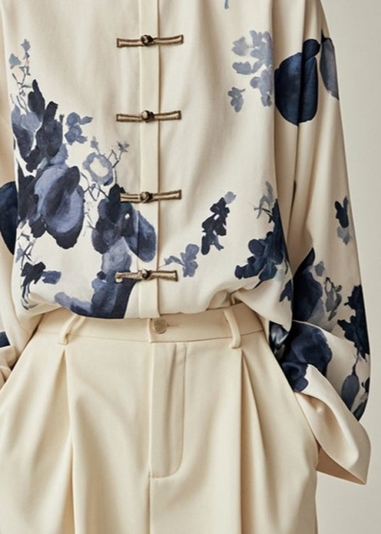 Beautifully Finished Blouse in a Timeless Design